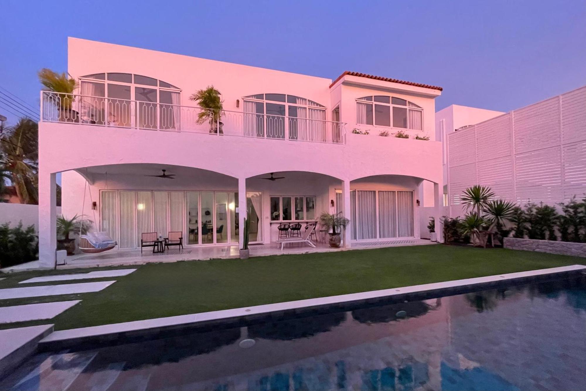 Nai Harn 4 Bedroom Pool Villa, Rawai, Villa Phuket